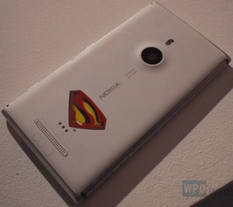 Nokia Lumia 925 Superman Edition ( Catwalk)